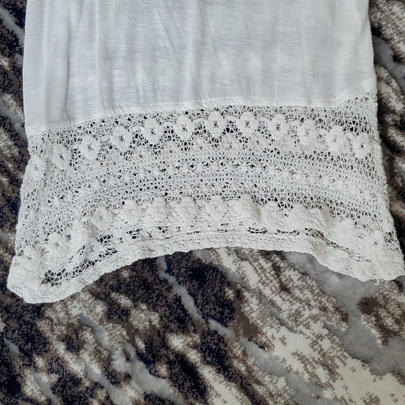 (3/$15) Ecru Sleeveless Top - size S - Picture 5 of 7
